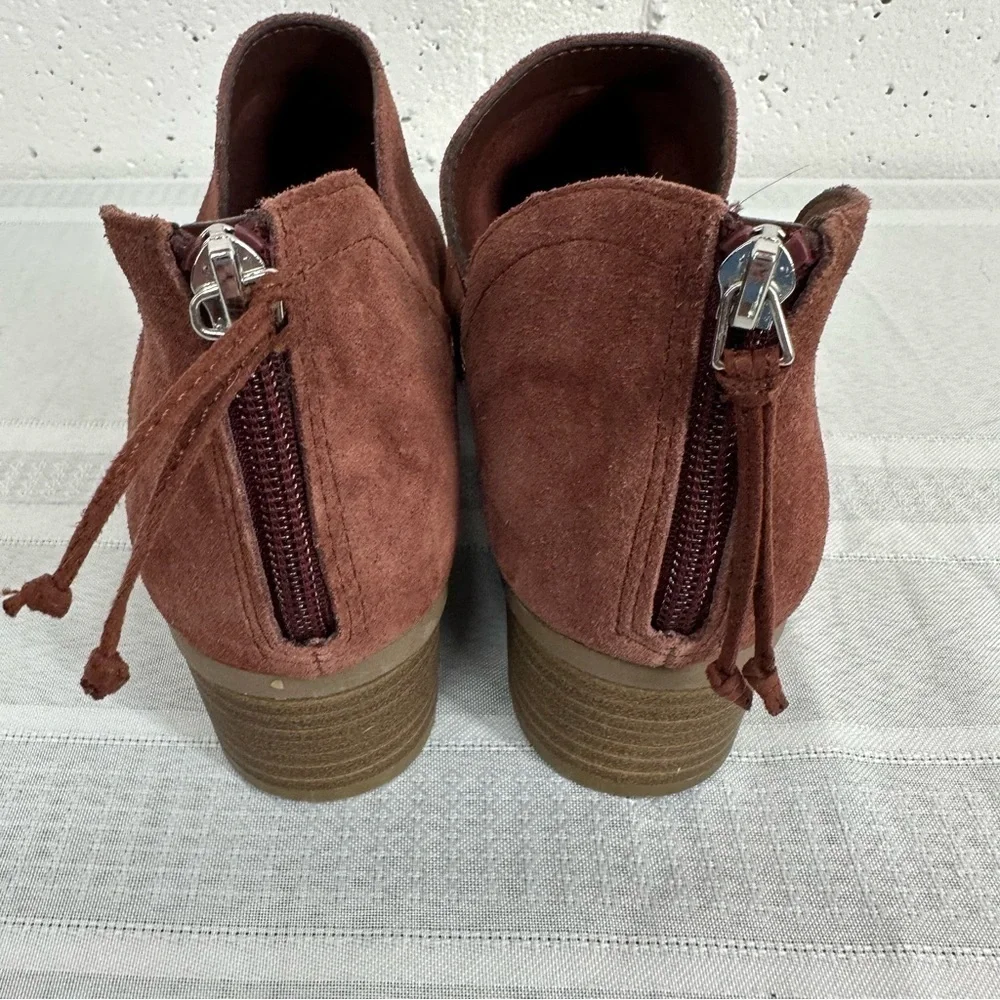 Reaction Kenneth Cole side 8.5 Side Skip Terracotta Red Suede Boots Booties